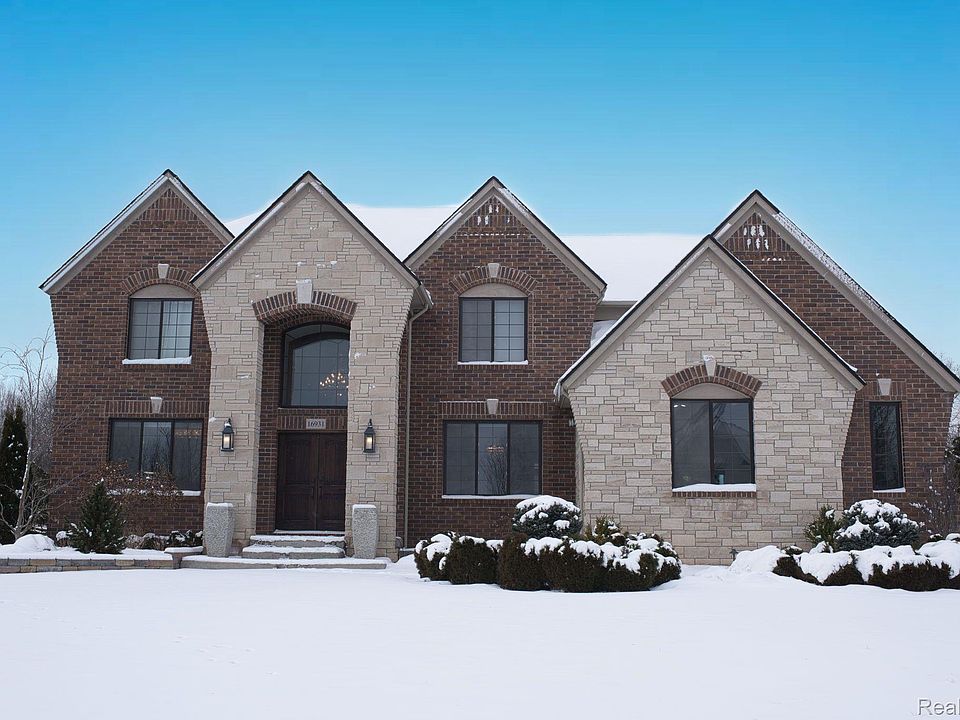 1st image of 16931 Kings Fairway Ln