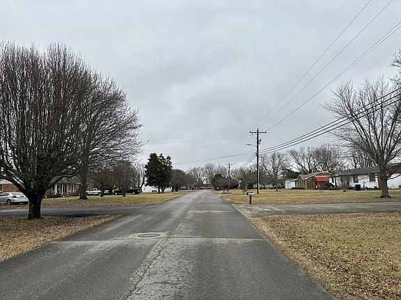 5th image of 917 Forrest Ave