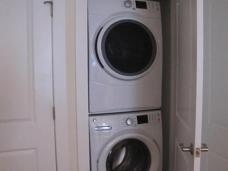 255 Nassau St #305 — Photo 5