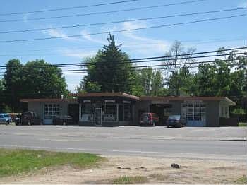 2nd image of 1313 Park St