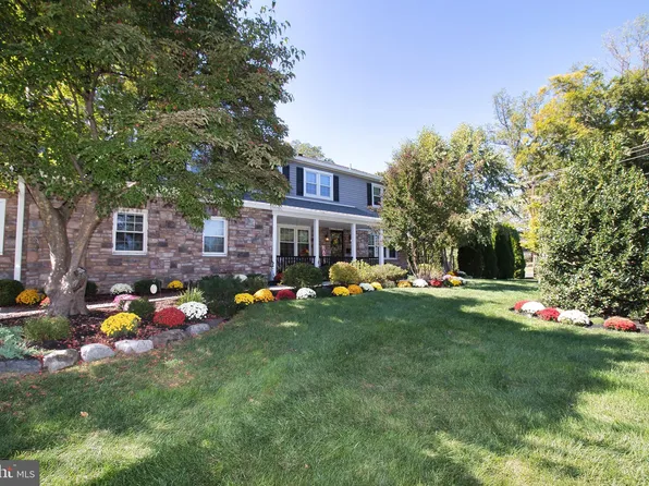 136 Washington Dr, Warminster, PA 18974