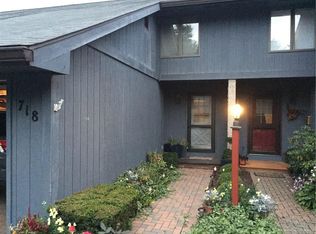718 Tuscarora St, Lewiston, NY 14092