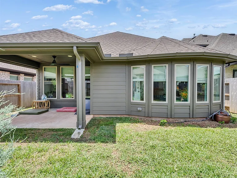 732 Washita Falls Ln — Photo 2