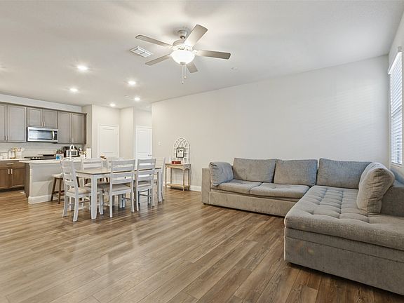 4th image of 112 Monarch Way