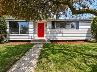 2540 82nd St, Kenosha, WI 53143