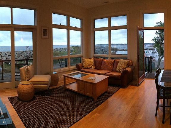 3rd image of 14 Breakwater Ave #B