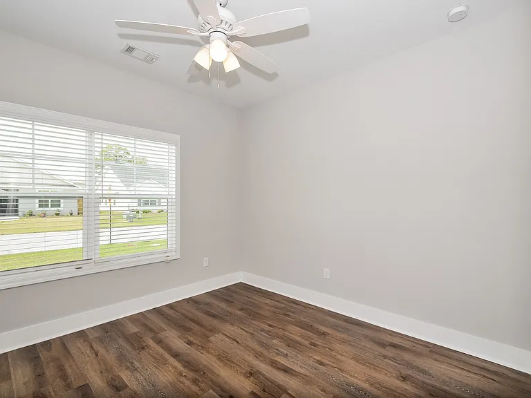 21 Greyfield Dr — Photo 13