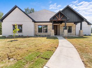 2005 Cumberland Cir, Corsicana, TX 75110