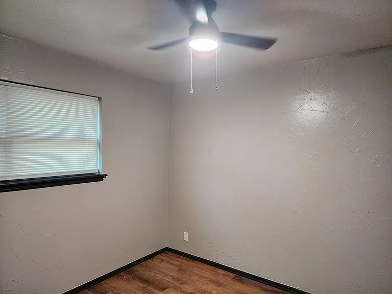 2429 NW 110th St — Photo 33
