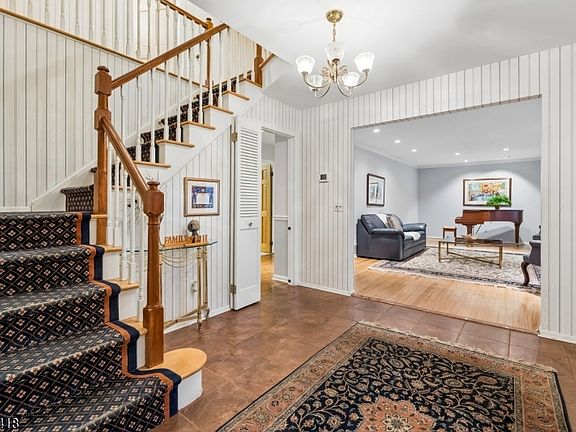 3rd image of 77 Hansell Rd