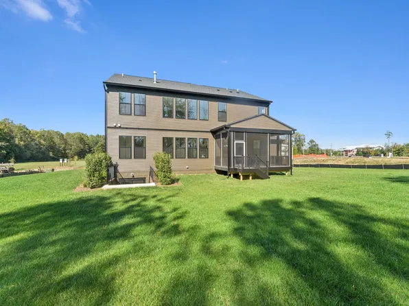 5413 Cross Ln, Woodbridge, VA 22192