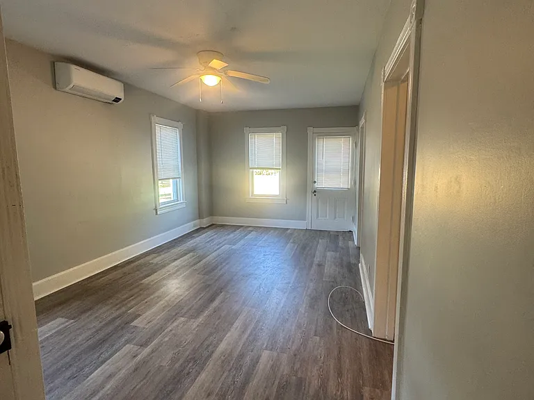 5900 Sullivan Trl #1 — Photo 3