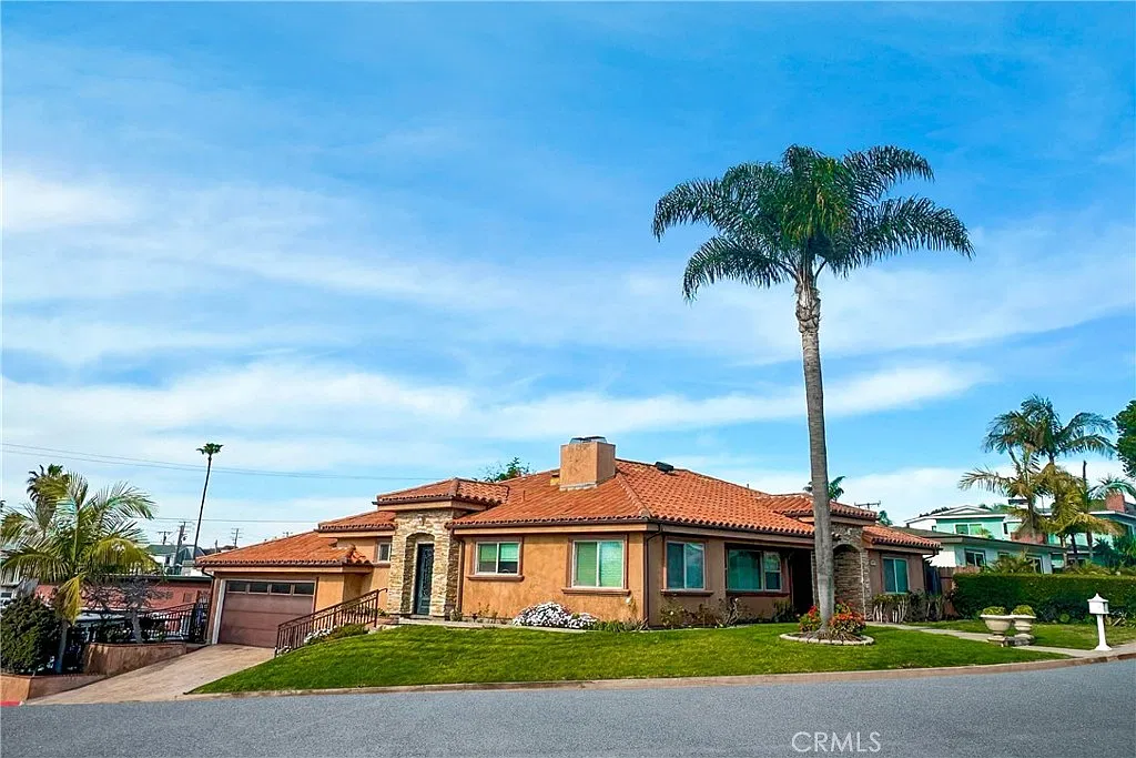 2 bed, 2.5 bath, 1573 sqft, $5,000 — Photo 1