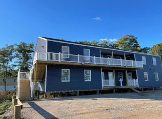 18 Abby Ln #3A, Mastic, NY 11950