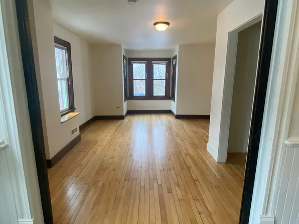 113 Saint Louis St #1, Eau Claire, WI 54703