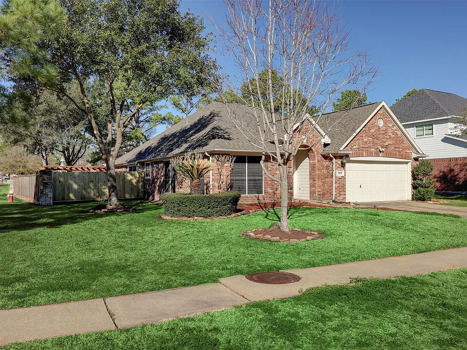 8903 Aberdeen Park Dr