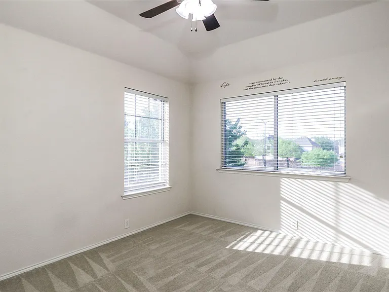 11232 Chaucer Dr — Photo 14