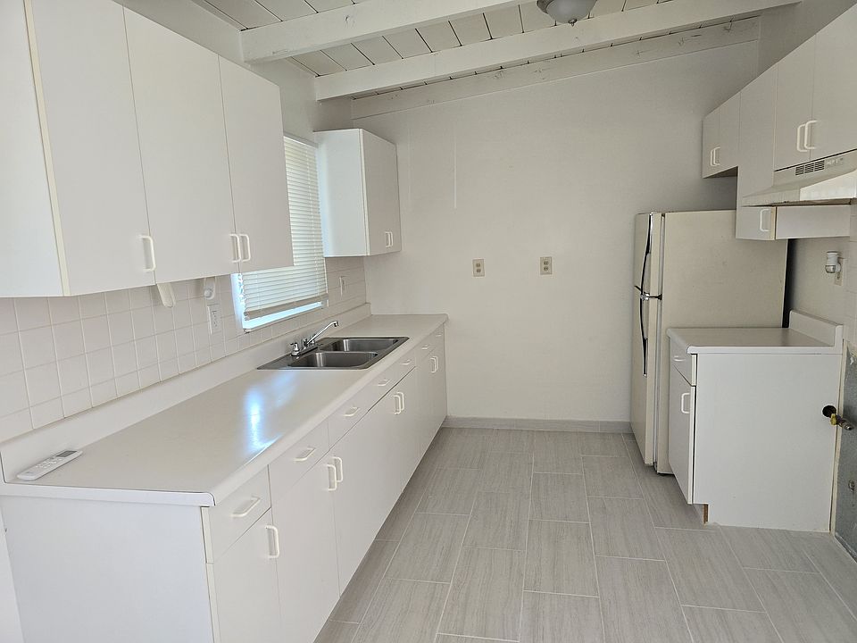Very Large Open Kitchen