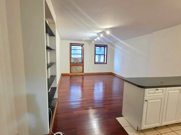 146 East 35th Street image 1 of 7