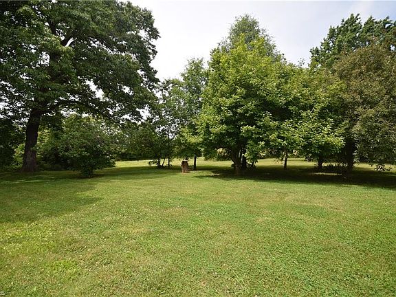 4th image of 409 Peeden Dr