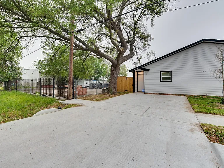 2702 Reid St #A — Photo 3