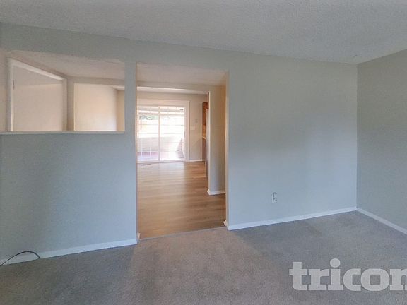 2nd image of 2286 Farnsworth Dr