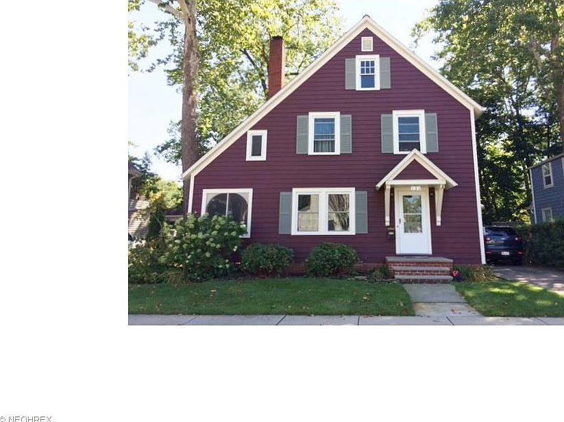 1st image of 121 N Rocky River Dr