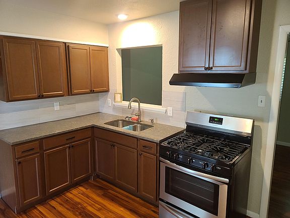4th image of 12251 Oberlin Dr