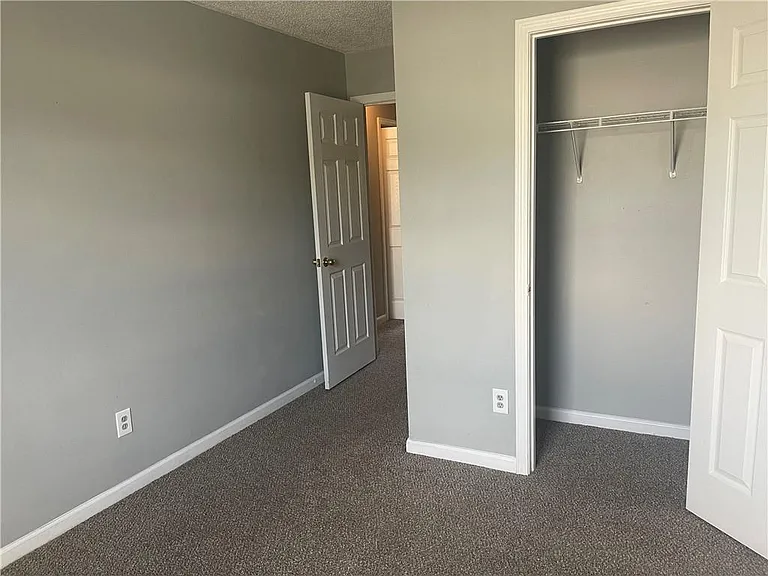 5322 Creekview Ln — Photo 10