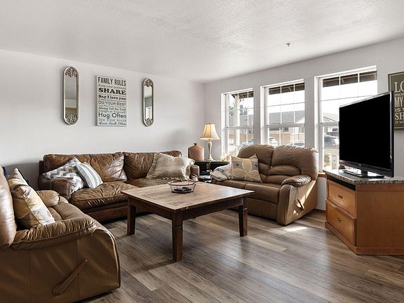 3rd image of 2934 NE Wells Acres Rd