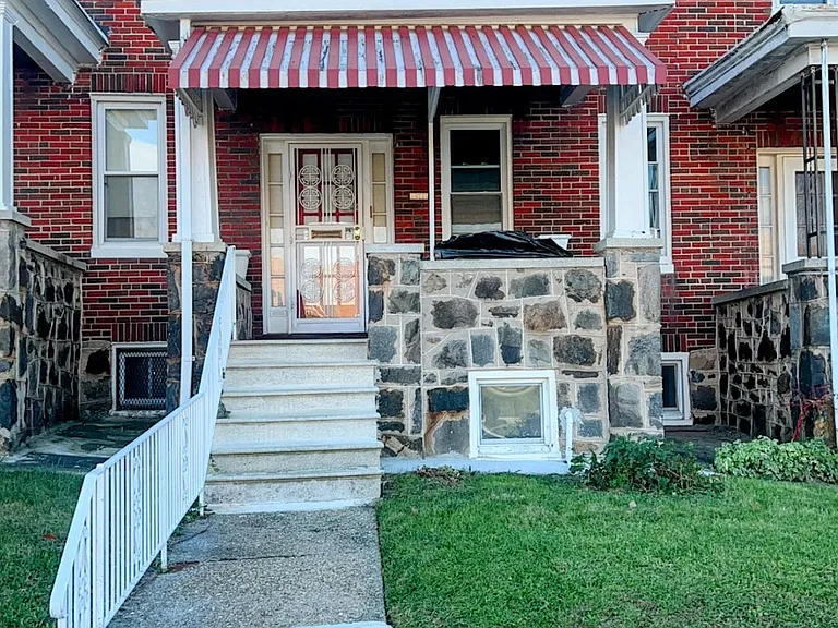 2307 Windsor Ave — Photo 16