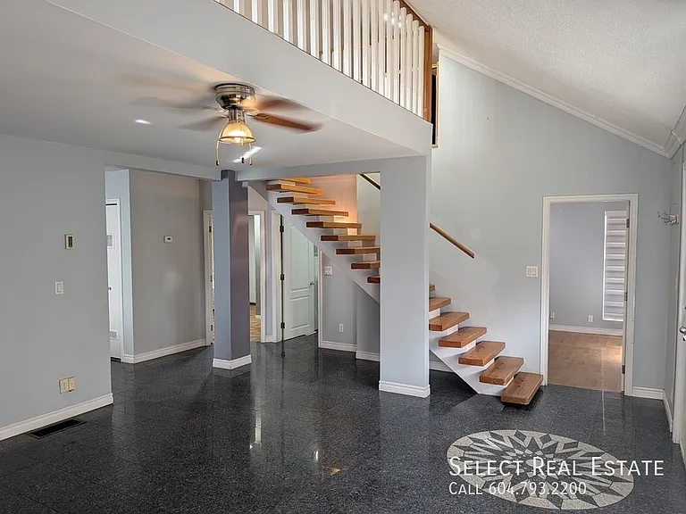 46365 Cessna Dr — Photo 4