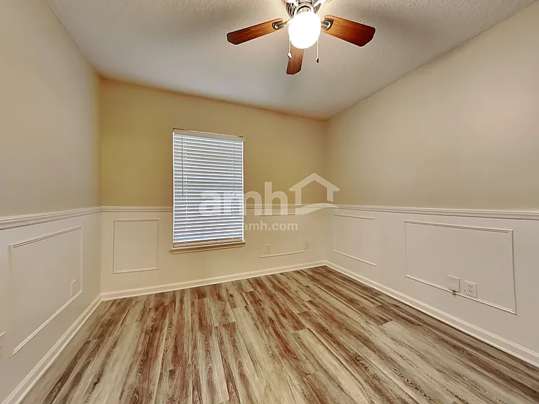 947 Silver Spring Ct — Photo 20