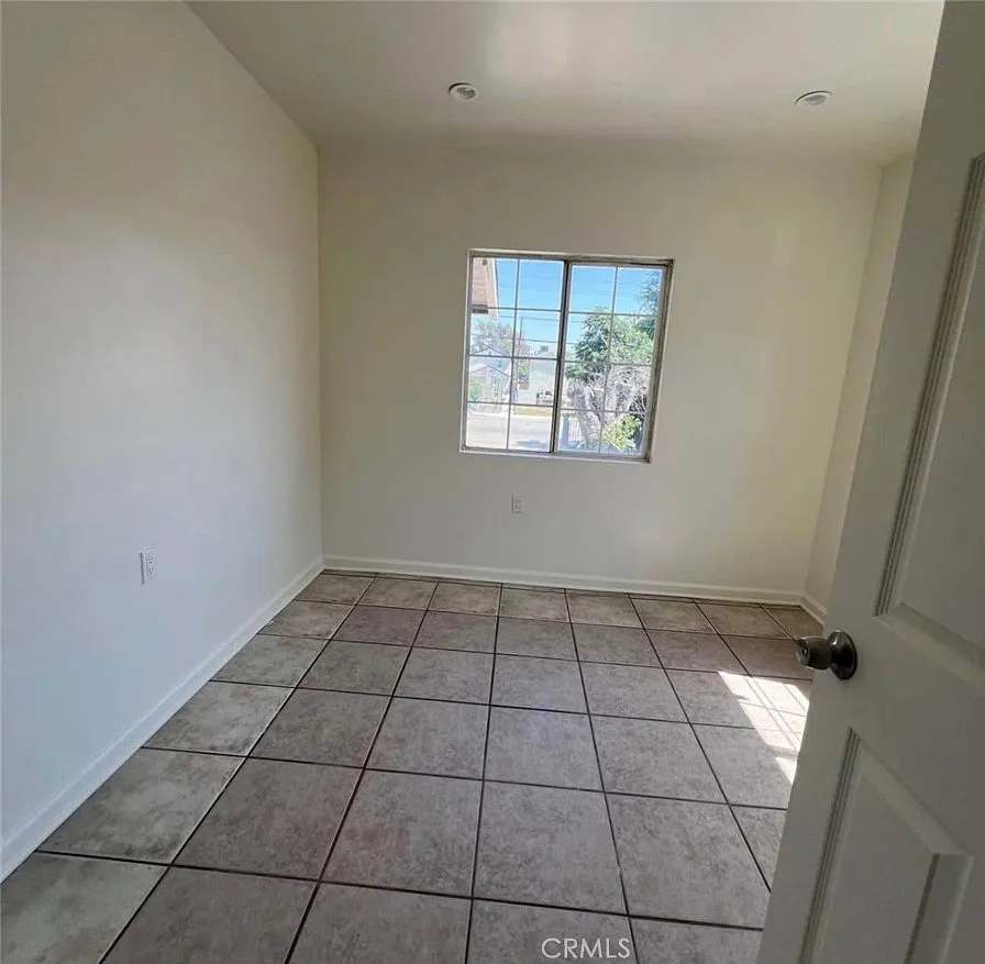 2 bed, 900 sqft, $1,450 — Photo 3