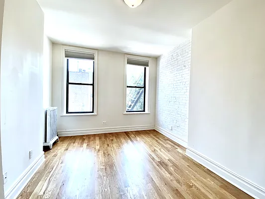 Rented by Corcoran | media 18