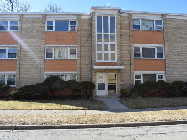 50 West Ave #1-S, Riverside, IL 60546