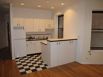 Rented by Sol Shamilzadeh, Lreb