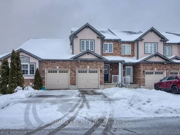 57 Renfrew St, Kitchener, ON N2R 0G5