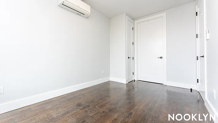 Rented by Nooklyn NYC LLC | media 9