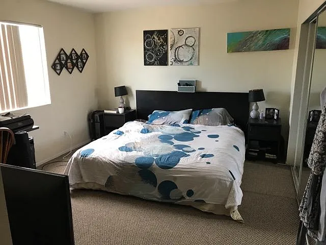 2 bed, 1050 sqft, $1,700 — Photo 4