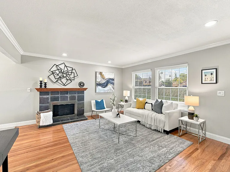269 Bieber Dr — Photo 3