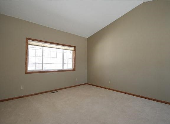 4th image of 6093 Kahler Dr NE
