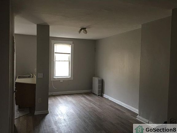 2nd image of 2203 N Charles St APT 3