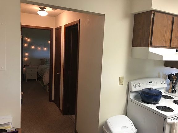 2nd image of 219 Brush St APT 5