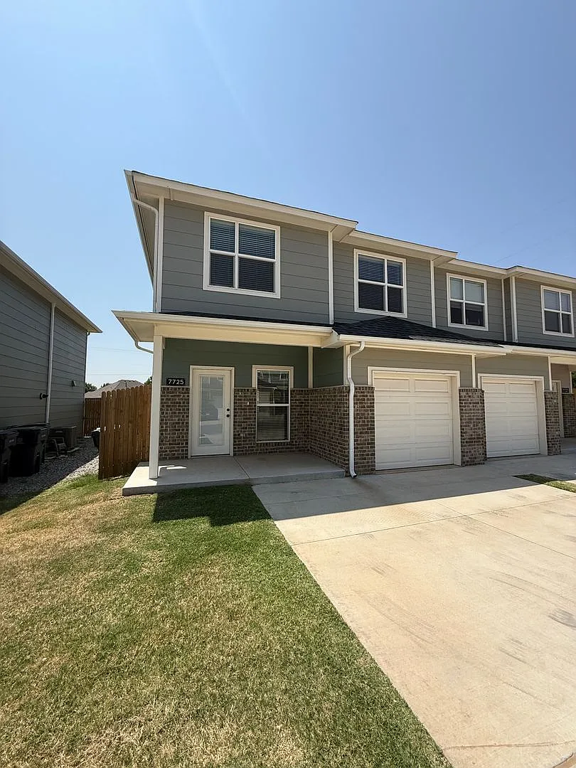 7623 Owen Lane - Pennbrooke — Photo 1