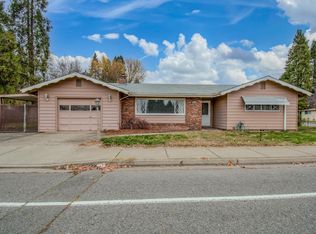 1430 SW Bridge St, Grants Pass, OR 97526