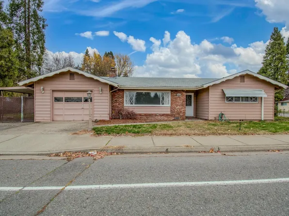 1430 SW Bridge St, Grants Pass, OR 97526