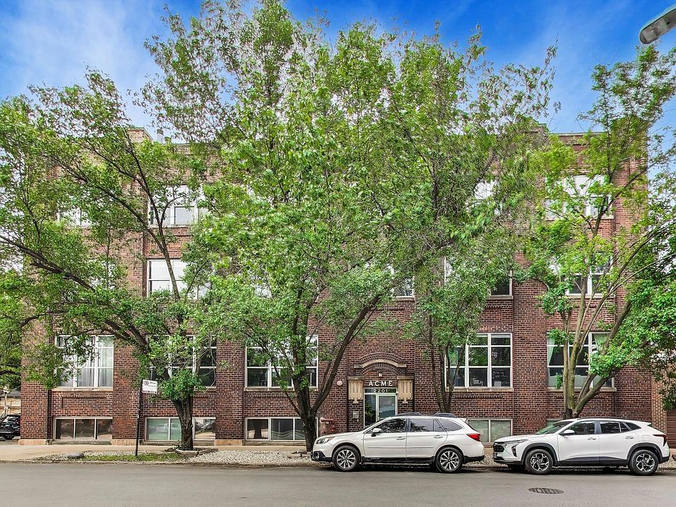 1st image of 2201 W Wabansia Ave APT 16