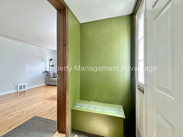 1596 Albany St — Photo 3
