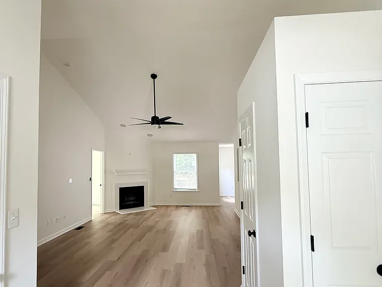 703 Saint Catherines Dr — Photo 2